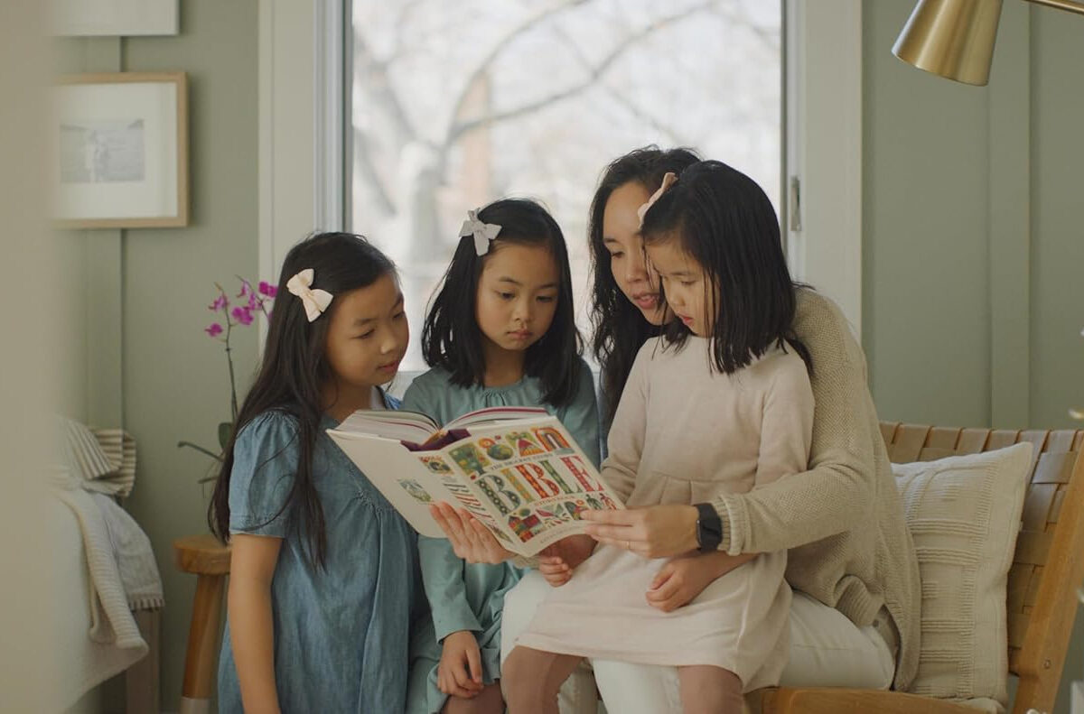 The Biggest Story Bible Storybook - Image 12